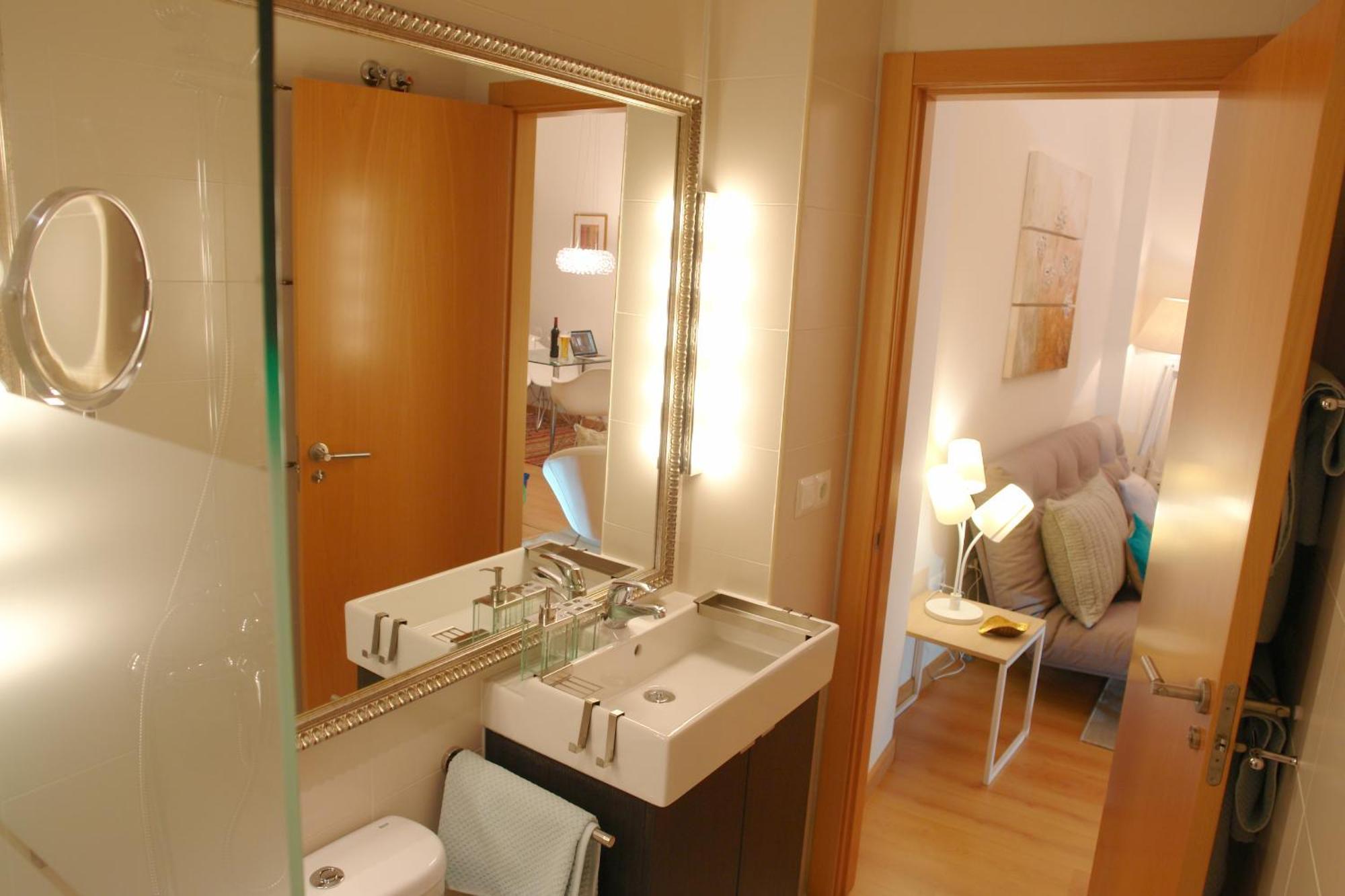 Moderno y Centrico Apartamento 1 dormitorio Málaga Exterior foto